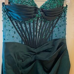 Elegant Green Evening Dress